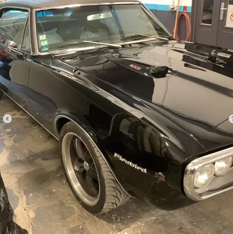 Rénovation de peinture de carrosserie d'une voiture ancienne, une Firebird à La Colle-sur-Loup : un travail de précision pour redonner de l’éclat, Vence, Carrosserie GP