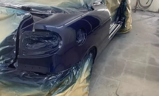 Restauration de peinture de carrosserie d'un véhicule à Vence, Vence, Carrosserie GP